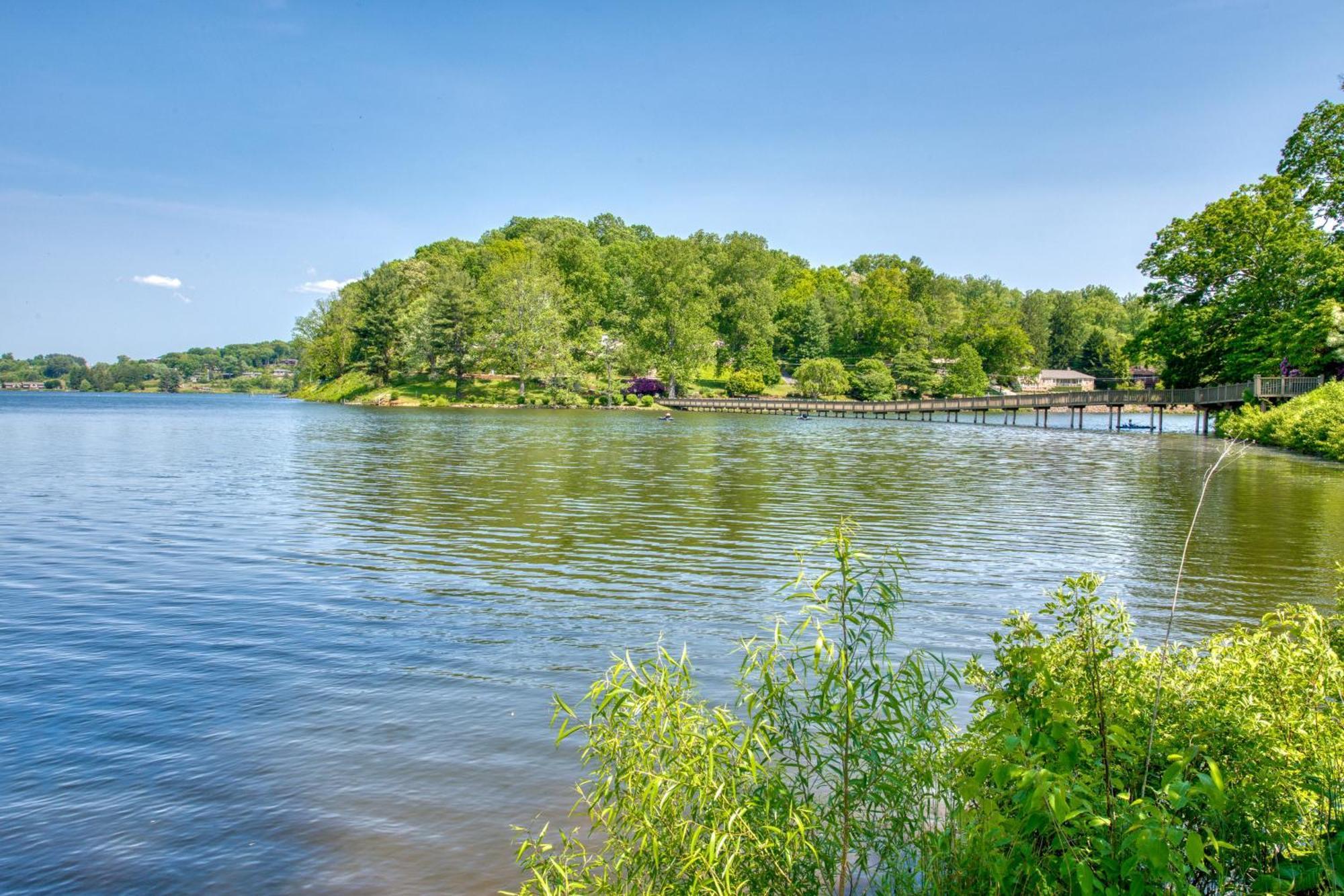Our Mountain Home Lake Junaluska 외부 사진