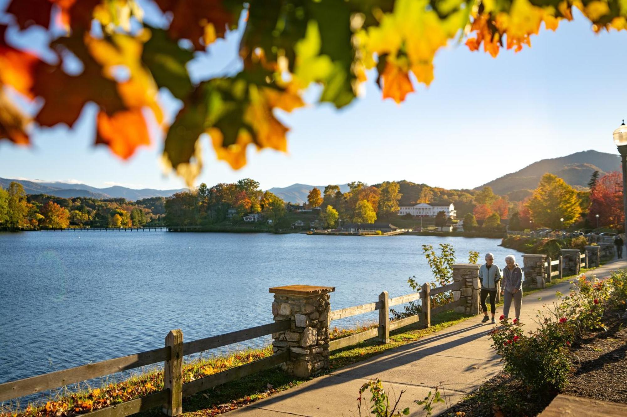 Our Mountain Home Lake Junaluska 외부 사진