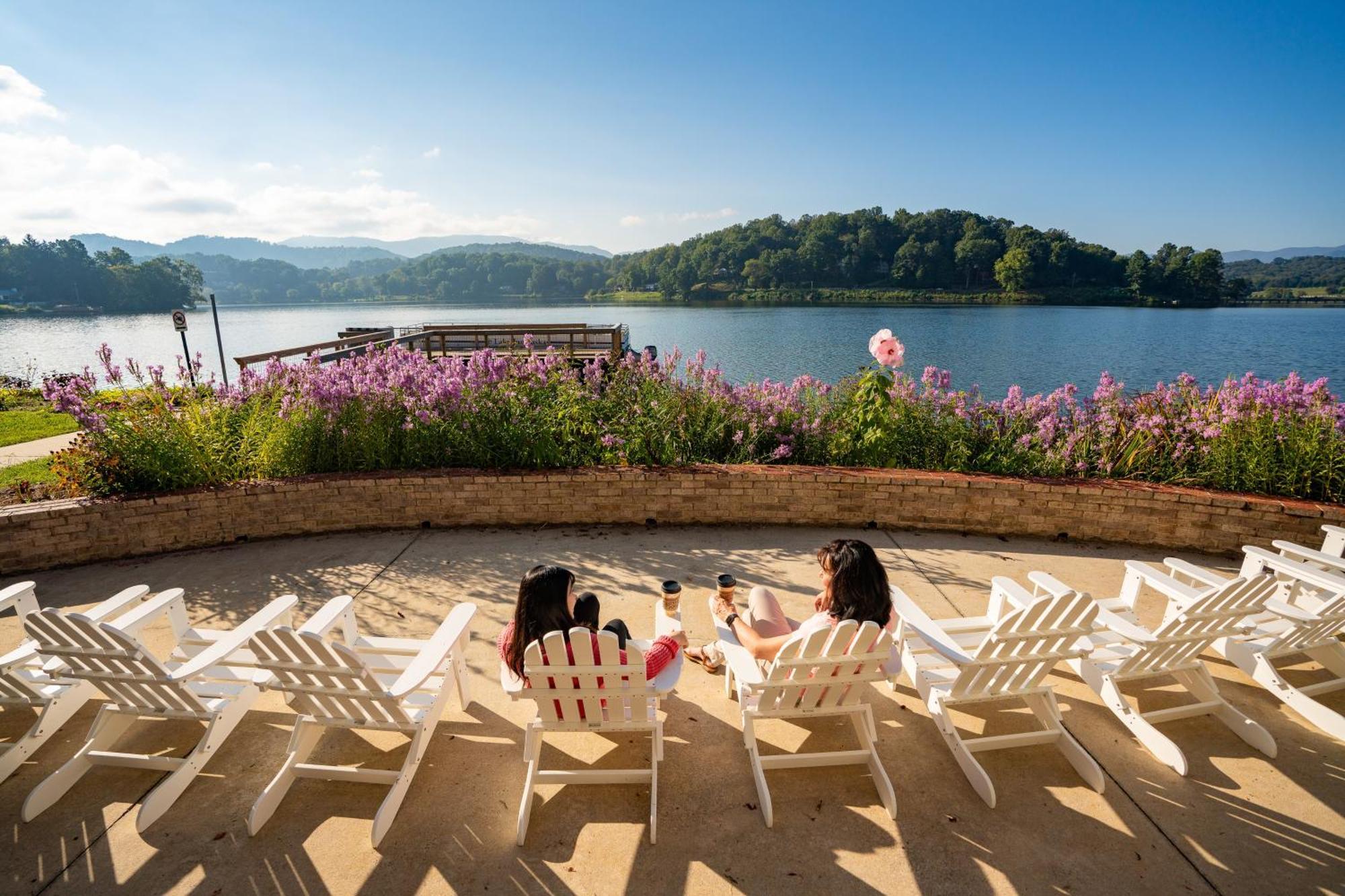 Our Mountain Home Lake Junaluska 외부 사진
